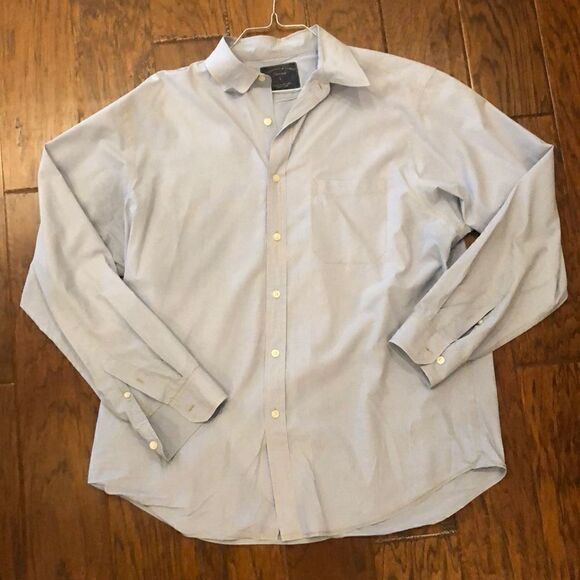 Round tree & Yorke light blue button down - Picture 1 of 2